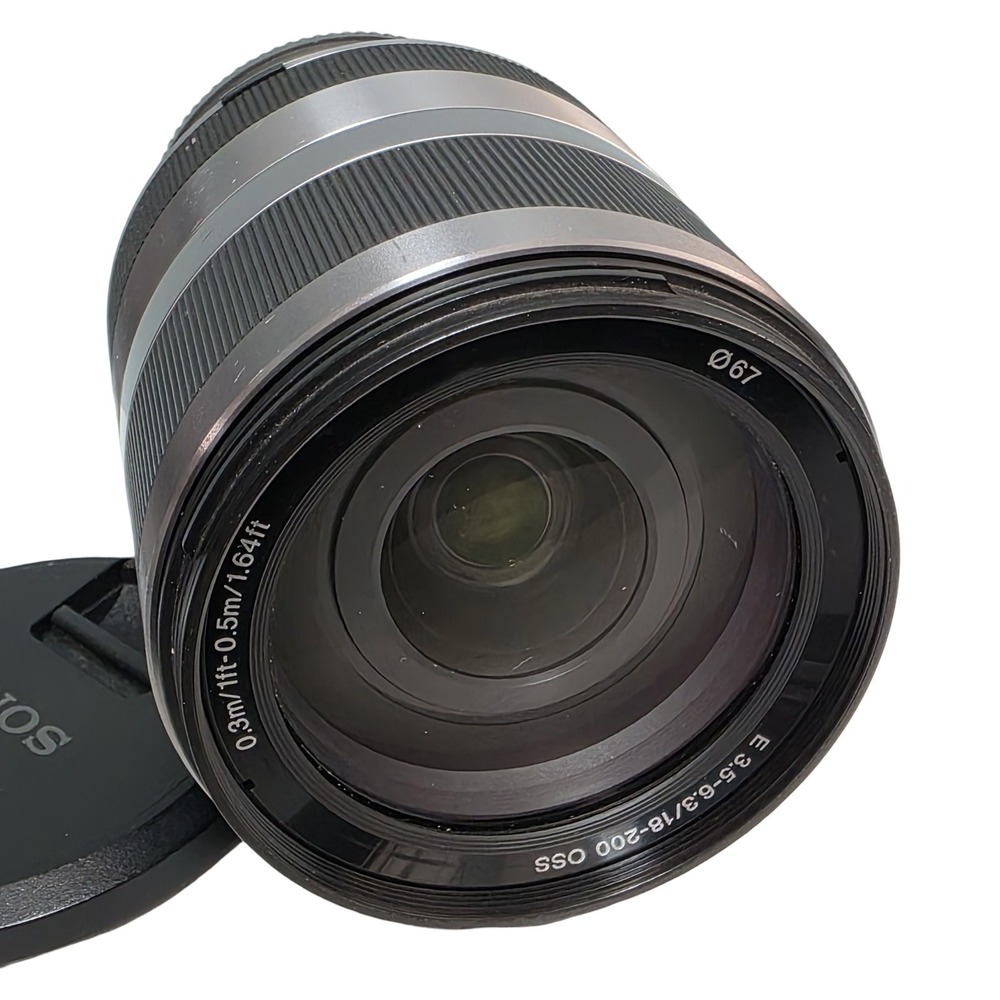SONY 18-200mm F3.5-6.3 OSS (SEL18200) for Sony E mount With Lens Caps - Picture 3 of 14